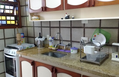 Pero House | Excellent house 40 meters from the beach and 100 meters from Shopping Peró! WI-FI + SKY