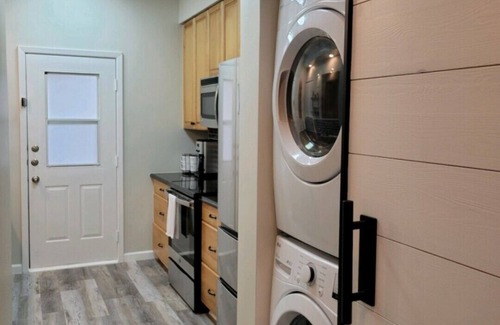 Clarksville Condo | Excellent location in historical Clarksville neighborhood of Austin.