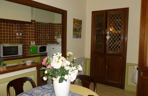 Nimes City Centre Apartment | Exceptional place Town Center Ecusson near Maison Carrée Nîmes