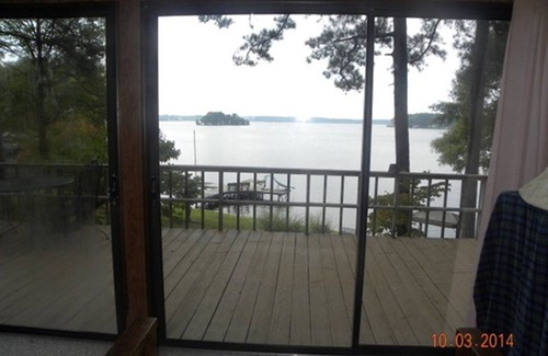 Henrico House | Exceptional Views, Island, 4BR, 2-Canoe ,5-Kayaks,2-Paddle Boats, Doc