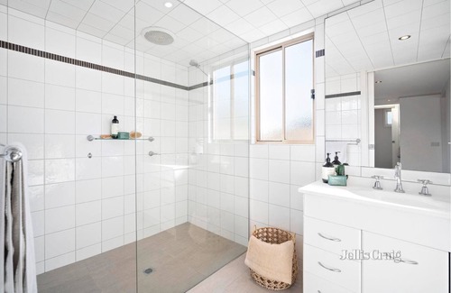 Ballarat East House | Exceptionally renovated miners cottage