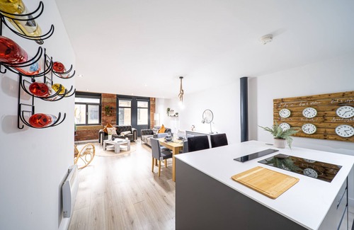 Bradford Apartment | Exclusive 2 Bed Penthouse In Bradford City Centre