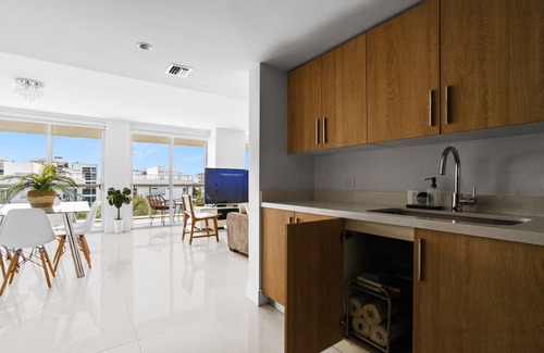 Bay Harbor Islands Apartment | Exclusive 2BR, 2.5BA Apartment | Bay Harbor Islands Family-Friendly Stay