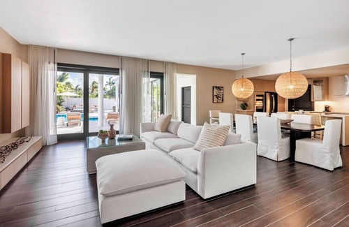 Rendezvous Bay House | Exclusive 3BR Garden Villa w/Pvt Pool, Outdoor Shower, Kitchen & Resort Access