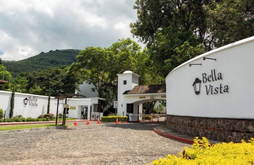Jocotenango House | Exclusive and Colonial Condominium, Private Jacuzzi, Terrace, Garden