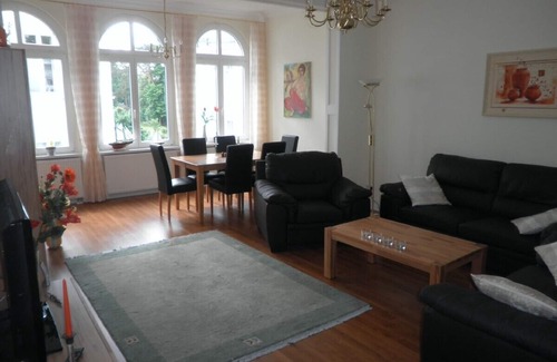 Seebad Heringsdorf Villa | Exclusive apartment (3 rooms, 85 sqm) in a quiet location, only 50m to the beach!