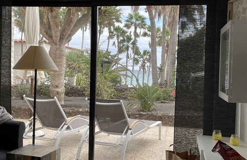 Bahia Calma Apartment | Exclusive apartment under palm trees right by the sea