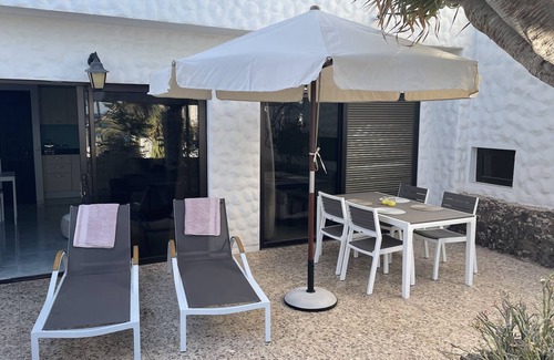 Bahia Calma Apartment | Exclusive apartment under palm trees right by the sea
