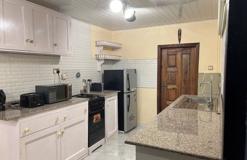 Freetown Apartment | Exclusive Boutique Style Villa