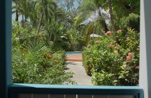 West Bay Cottage | Exclusive Cottage Steps from 7-Mile Beach