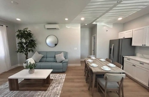 Westside Costa Mesa House | Exclusive Elite Suite I Sailing I Luxury Shoppingnn