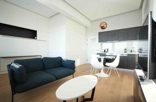 Favoriten Apartment | Exclusive High Rise, Wienerberg City