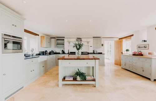 Whichford House | Exclusive hilltop country estate in an area of outstanding natural beauty.