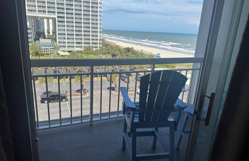 Arcadian Shores Condo | Exclusive Kingston Resorts Condo with 2 Queen Beds, Balcony, Fridge, Microwave.