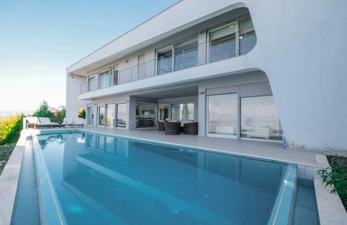 Shkoder Villa | Exclusive Lake Villa