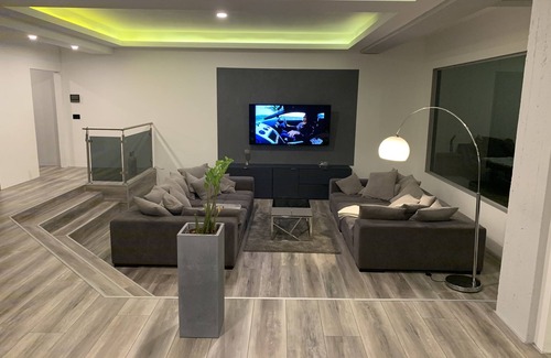 Helmstedt Apartment | Exclusive loft near Wolfsburg sauna private cinema