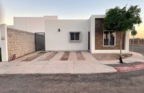 Ciudad Obregon House | Exclusive and secure area north of the city.