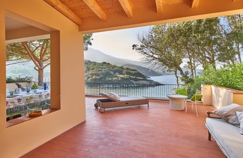 Procchio Villa | Exclusive paradise 20 meters from the sea, villa with two large independent suites