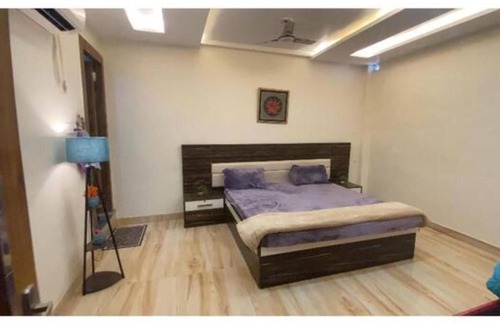 Allahabad Bed & Breakfast | Exclusive premium 2-bedroom in Prayagraj with AC, WiFi
