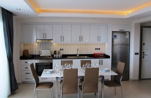 Kemer Mahallesi Apartment | Exclusive tree with sea view in Side