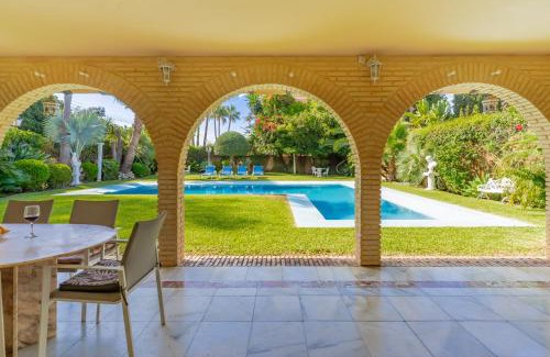 Puerto Banus Villa | Exclusive Villa Elmessidor