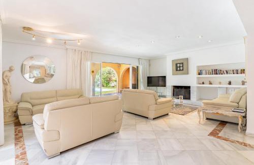 Puerto Banus Villa | Exclusive Villa Elmessidor