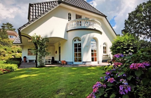 Bendestorf Villa | Exclusive villa on the outskirts of Hamburg