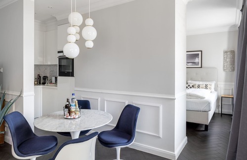 Tegernsee Apartment | Exclusive with lake view, free parking space and high-quality furnishings