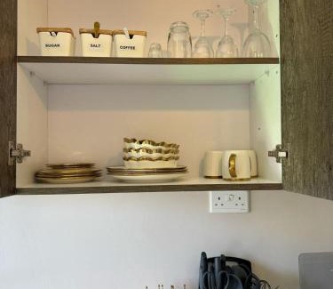 Westlands Resort | Executive 1bedroom Furnished and BnB apartment with GYM,Swimming pool,Cityview - Kitisuru ,Nairobi