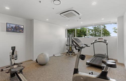 Woolloongabba Apartment | Executive 2-Bed with Stadium View, Great Amenities