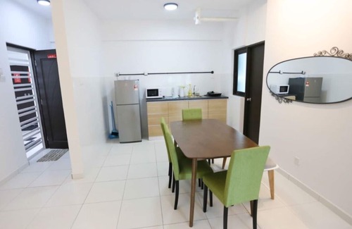 Ayer Keroh Apartment | Executive 2BR Cozy Stay @ The Heights