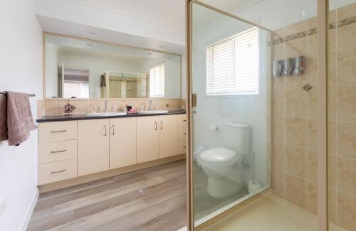 Flinders View House | Executive and Family Home Large - Flinders View 24