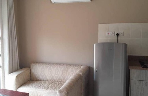 Harare Apartment | Executive Apartment With 2 Beds Kitchenette - 2072