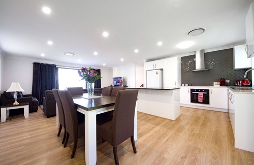 Bundamba House | Executive Home Accomodation