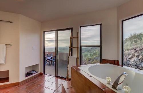 Mesilla Park Villa | Executive Home in Soledad Canyon with amazing views