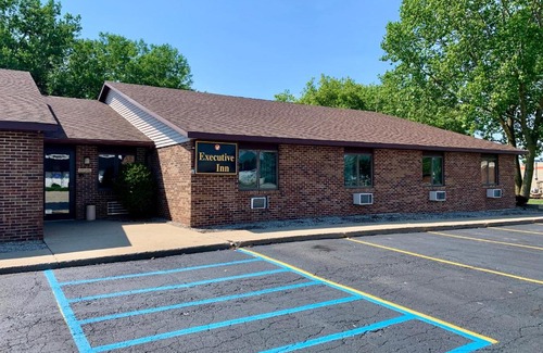 Cass City Hotel | Executive Inn