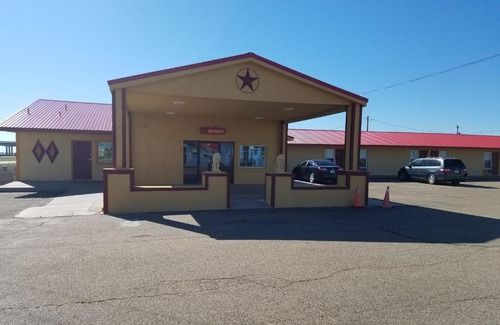 Panhandle Hotel | Executive Inn