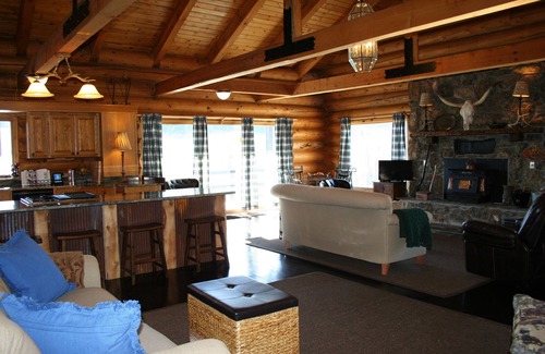 Nye Cabin | Executive Lodge -1 mile Stillwater River-Two Rivers Lodge-Montana fly fishing