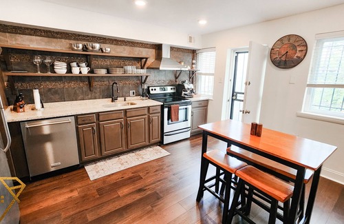Anacostia House | Executive luxury for work or play in DC!