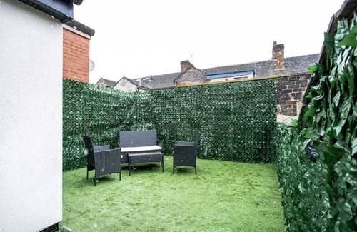 Stoke-on-Trent House | EXECUTIVE MODERN & LUXURY HOME