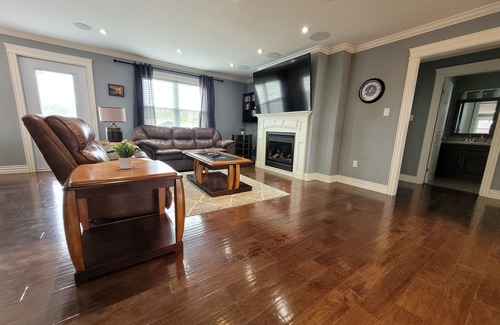 Terra Nova House | Executive & Quiet Home in the Heart of the City
