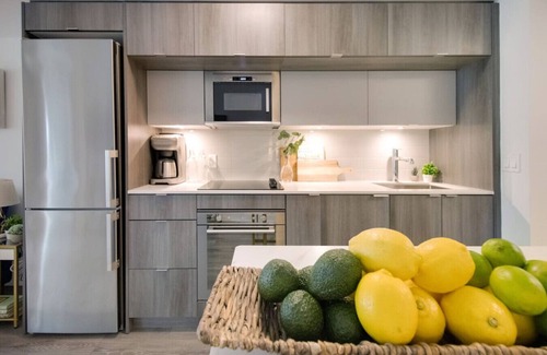 St. James Town House | Executive Stay - Gym - Pool