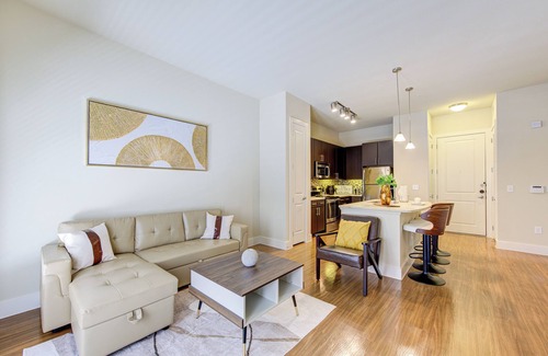 Spring Apartment | Executive stay in City Place
