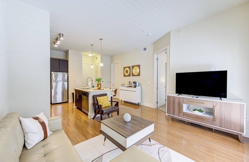 Spring Apartment | Executive stay in City Place