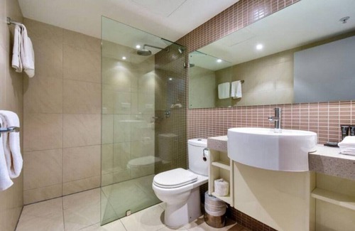 Darwin City Centre Apartment | Executive Studio Darwin CBD (Water Views)