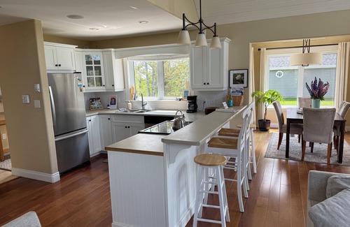 Stanhope House | Executive Summer Home - minutes from the beach! A delightful vacation experience