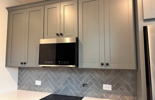 McCain Apartment | Executive Upscale 1-bedroom condo with pool and fitness room in awesome Durham.