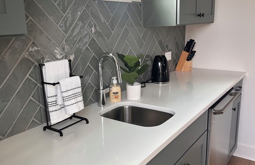 McCain Apartment | Executive Upscale 1-bedroom condo with pool and fitness room in awesome Durham.