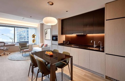 Somerset Apartment | Executive1 Bedroom at Orchard, 50 m Stroll to MRT