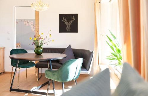 Oberwarngau Apartment | Exklusives Design-Apartment & Sauna